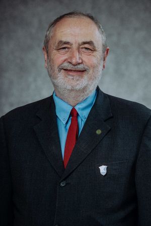 Dr. Seres István