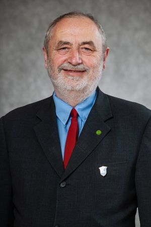 Dr. Seres István