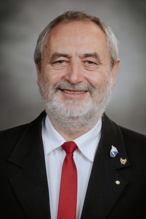 Dr. Seres István